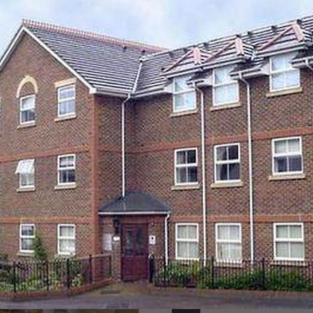 Hof - Stanshawe Court Apartments Рединг Екстериор снимка